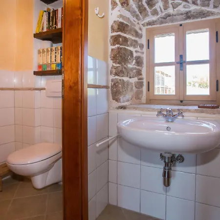 Tatil Evi Luxurious Holiday In Heraki Croatia With Private Pool